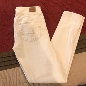 American Eagle White Skinny Jeans